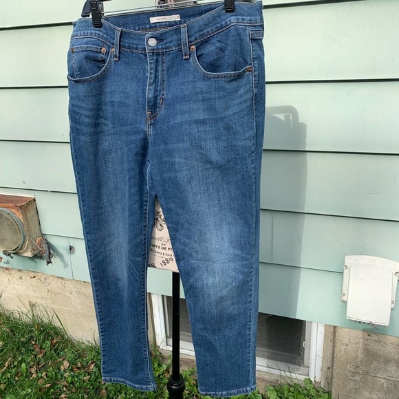 Levi’s Boyfriend high rise dark wash blue Jeans - Picture 8 of 9